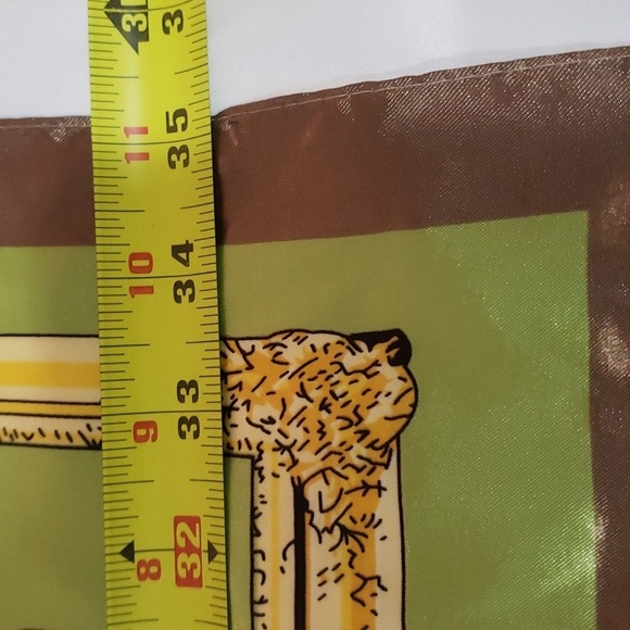 R-33- Women's Scarf Green Cream Yellow Colors NWT - Picture 3 of 3